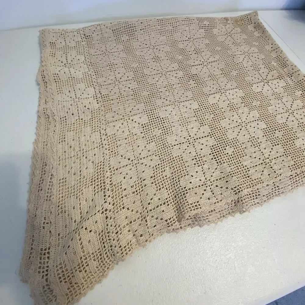 VTG 80s HandCrocheted Lace Tablecloth Beige Handmade Floral CottageHome 53x98”